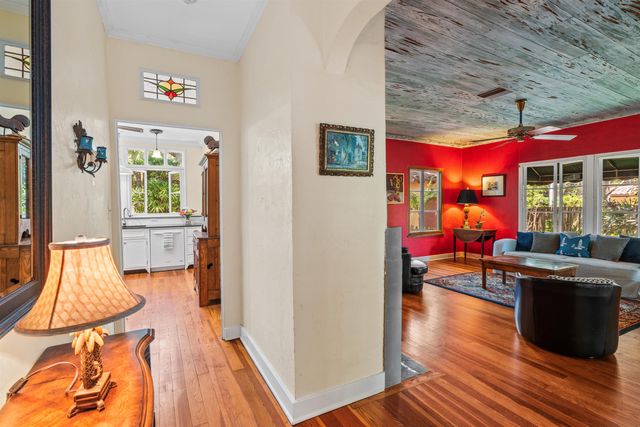 825 Alamanda Street, Boca Raton, FL 33486