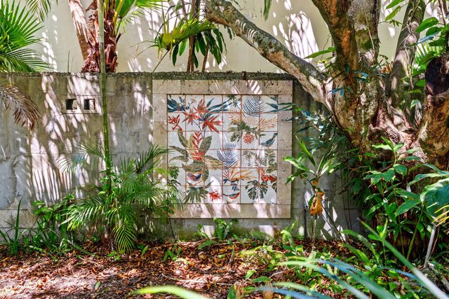 825 Alamanda Street, Boca Raton, FL 33486