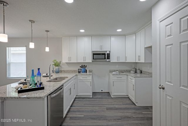 15236 ROBERT Avenue, Jacksonville, FL 32218