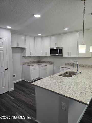 15236 ROBERT Avenue, Jacksonville, FL 32218