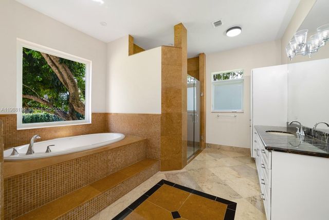 6200 SW 130th Terrace, Pinecrest, FL 33156