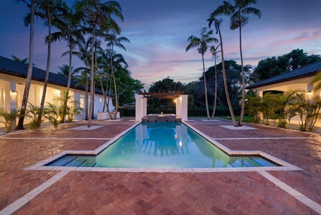 6200 SW 130th Terrace, Pinecrest, FL 33156