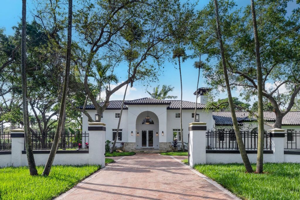 6200 SW 130th Terrace, Pinecrest, FL 33156