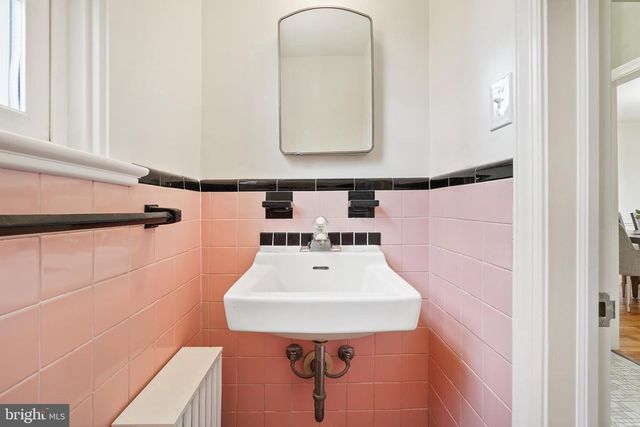 902 JACKSON AVE, Takoma Park, MD 20912