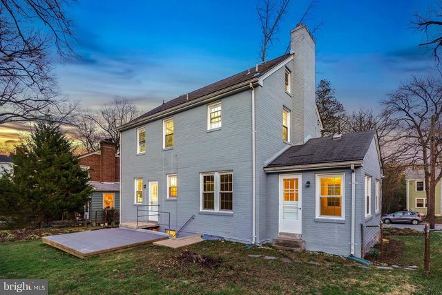 902 JACKSON AVE, Takoma Park, MD 20912