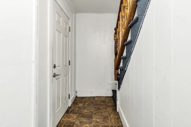 18 Pentucket St, Haverhill, MA 01830