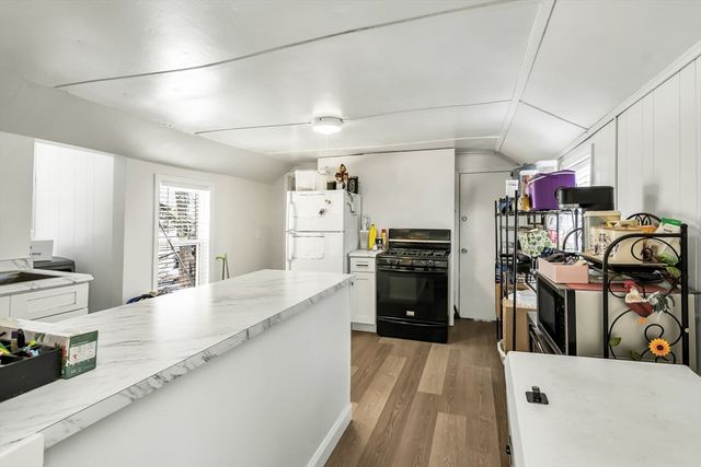 18 Pentucket St, Haverhill, MA 01830