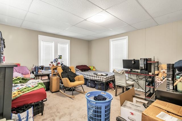 18 Pentucket St, Haverhill, MA 01830