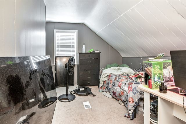 18 Pentucket St, Haverhill, MA 01830