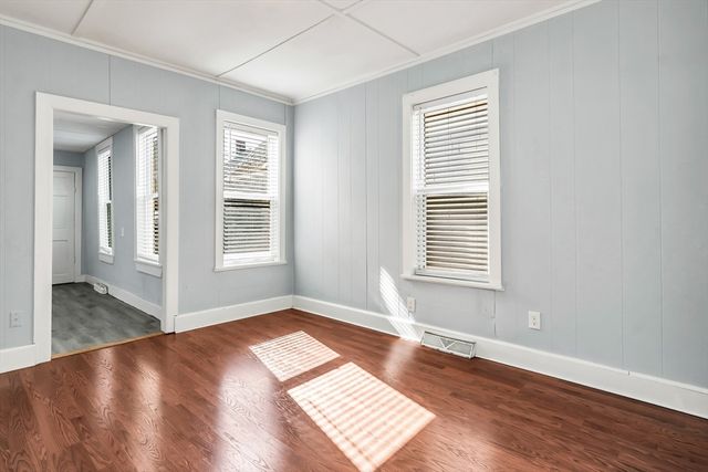 18 Pentucket St, Haverhill, MA 01830