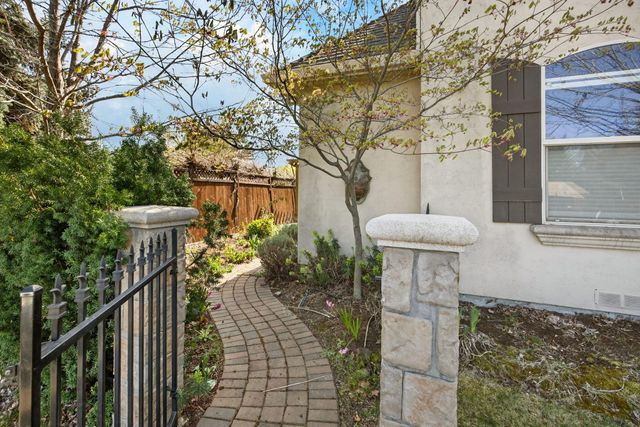 692 Vansant Street, Ashland, OR 97520