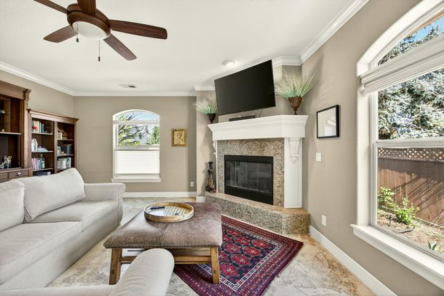 692 Vansant Street, Ashland, OR 97520