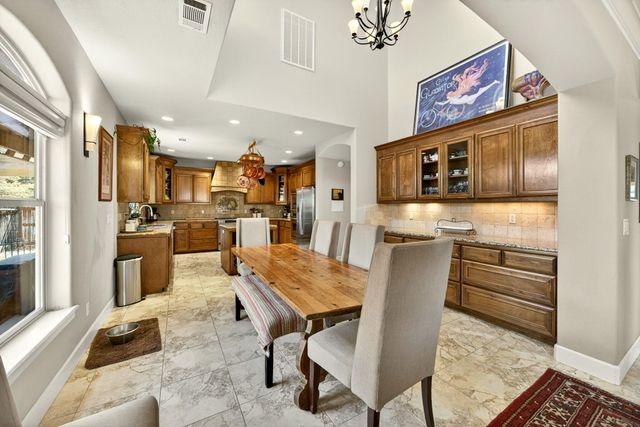 692 Vansant Street, Ashland, OR 97520