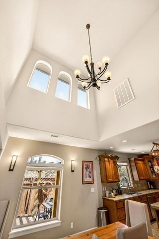 692 Vansant Street, Ashland, OR 97520