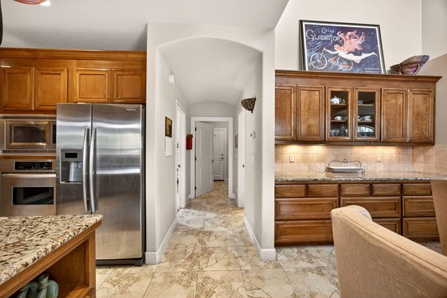 692 Vansant Street, Ashland, OR 97520