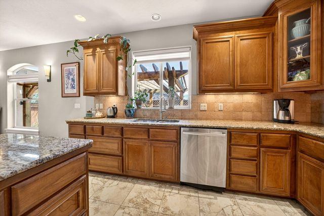 692 Vansant Street, Ashland, OR 97520