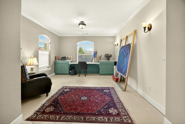 692 Vansant Street, Ashland, OR 97520