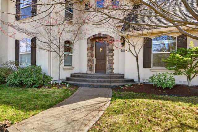 692 Vansant Street, Ashland, OR 97520