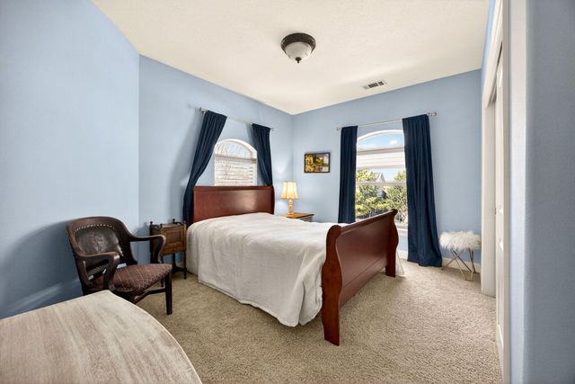 692 Vansant Street, Ashland, OR 97520