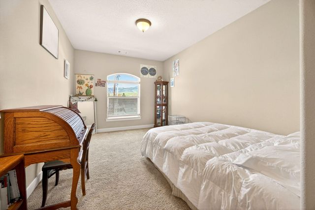 692 Vansant Street, Ashland, OR 97520