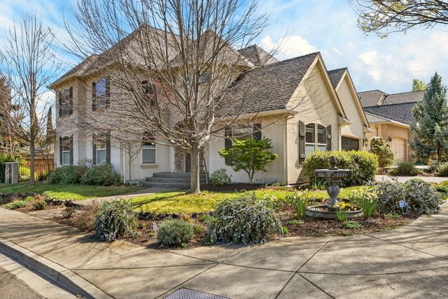 692 Vansant Street, Ashland, OR 97520