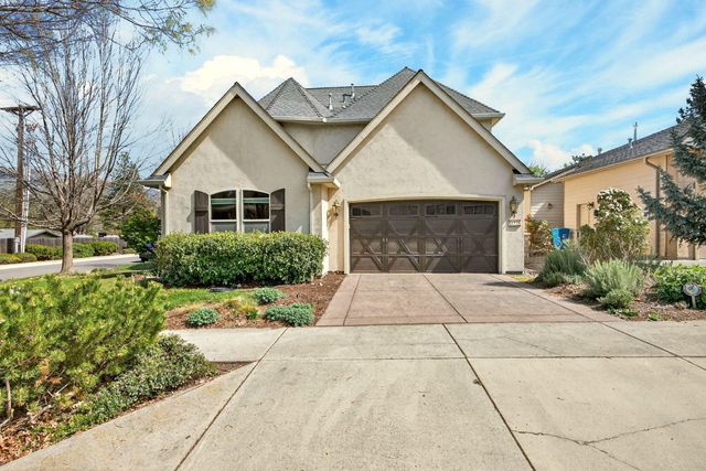 692 Vansant Street, Ashland, OR 97520