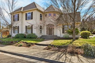 692 Vansant Street, Ashland, OR 97520