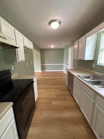 4668 Pine Valley Drive, Macon, GA 31210