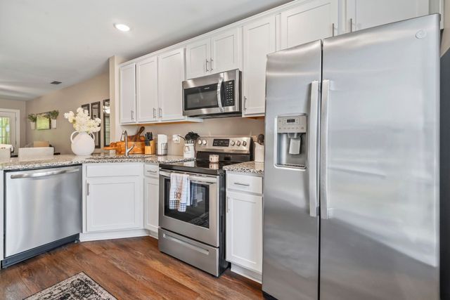 2724 Mercer Dr, Conway, SC 29526