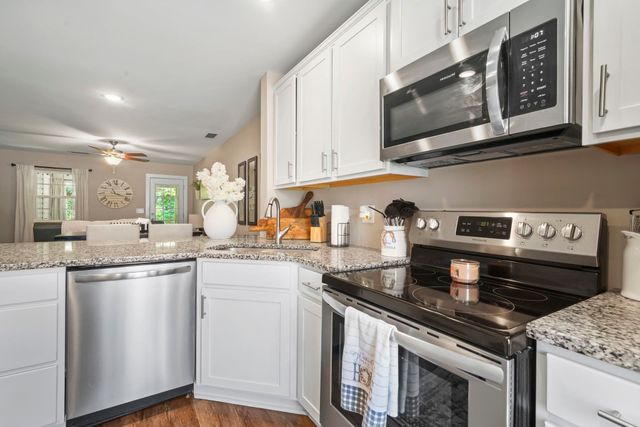 2724 Mercer Dr, Conway, SC 29526