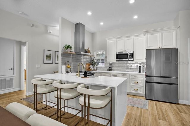 18565 STROMBURY DRIVE, Land O Lakes, FL 34638