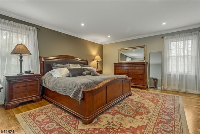 7 Chadwick Rd, Livingston Twp., NJ 07039