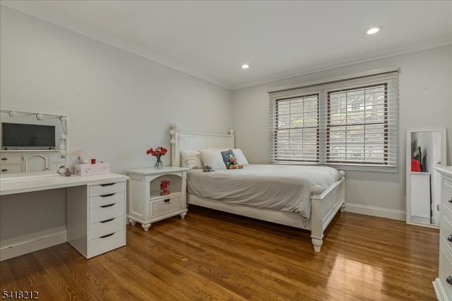 7 Chadwick Rd, Livingston Twp., NJ 07039