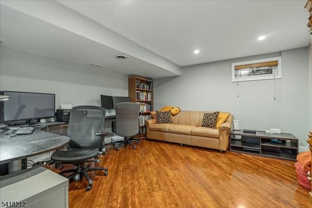 7 Chadwick Rd, Livingston Twp., NJ 07039