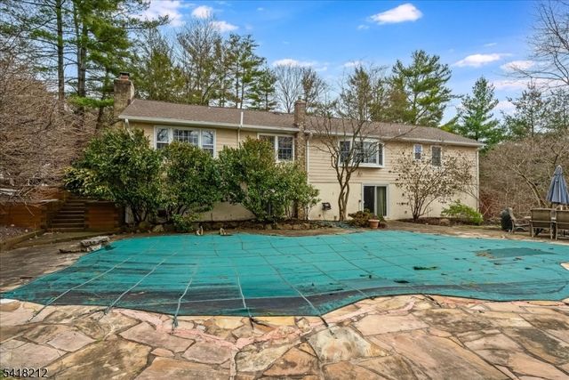 7 Chadwick Rd, Livingston Twp., NJ 07039