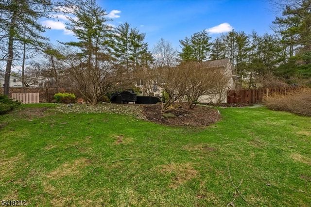 7 Chadwick Rd, Livingston Twp., NJ 07039