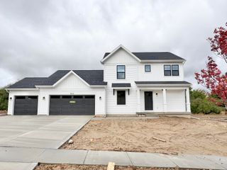 8333 Kettle Oak Drive SE, Alto, MI 49302