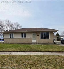18576 Matthew Drive, Clinton Charter Township, MI 48035