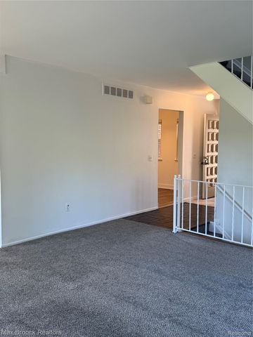 3028 Moon Lake Drive, West Bloomfield Charter Township, MI 48323