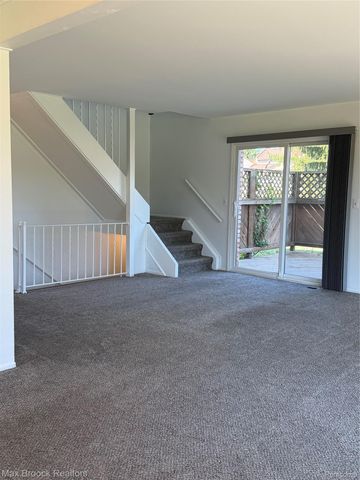 3028 Moon Lake Drive, West Bloomfield Charter Township, MI 48323