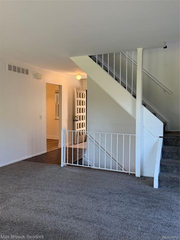 3028 Moon Lake Drive, West Bloomfield Charter Township, MI 48323