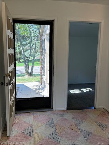 3028 Moon Lake Drive, West Bloomfield Charter Township, MI 48323