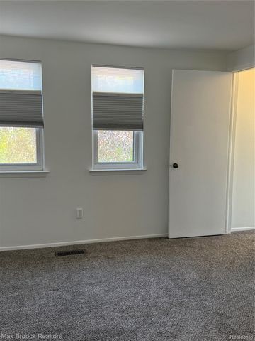 3028 Moon Lake Drive, West Bloomfield Charter Township, MI 48323