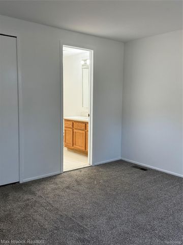 3028 Moon Lake Drive, West Bloomfield Charter Township, MI 48323