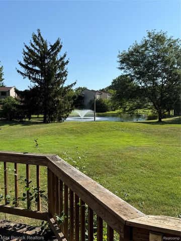 3028 Moon Lake Drive, West Bloomfield Charter Township, MI 48323