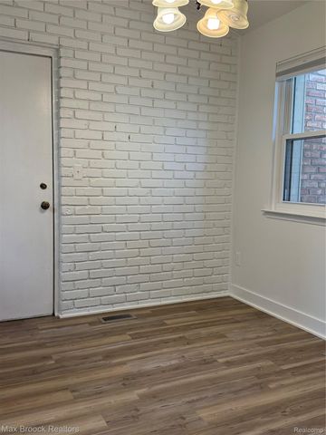 3028 Moon Lake Drive, West Bloomfield Charter Township, MI 48323