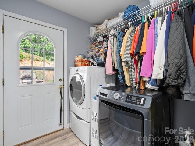81 Aldens Way, Clyde, NC 28721