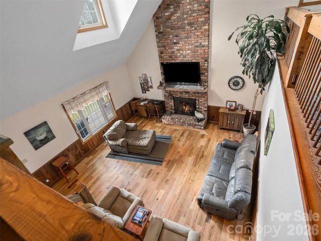 81 Aldens Way, Clyde, NC 28721