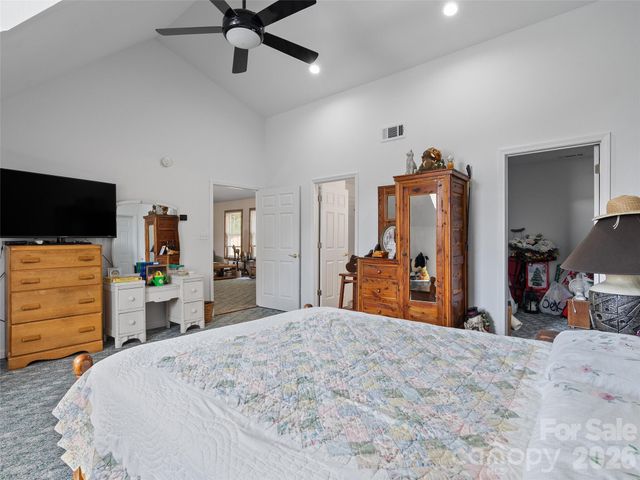 81 Aldens Way, Clyde, NC 28721