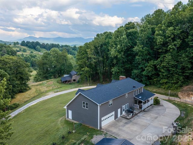 81 Aldens Way, Clyde, NC 28721